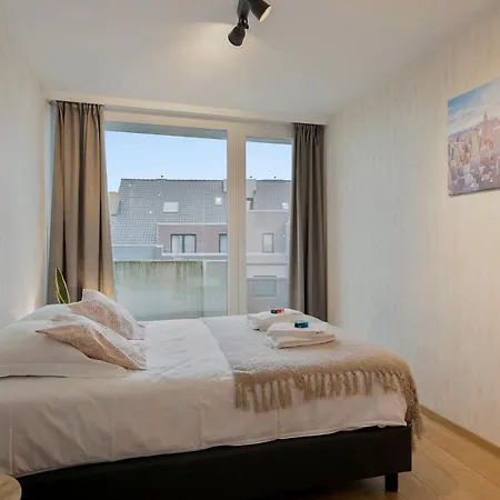Spacious With Great Skyline And Waterfront View In أوستيند