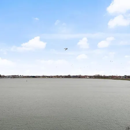 Spacious With Great Skyline And Waterfront View In شقة أوستيند